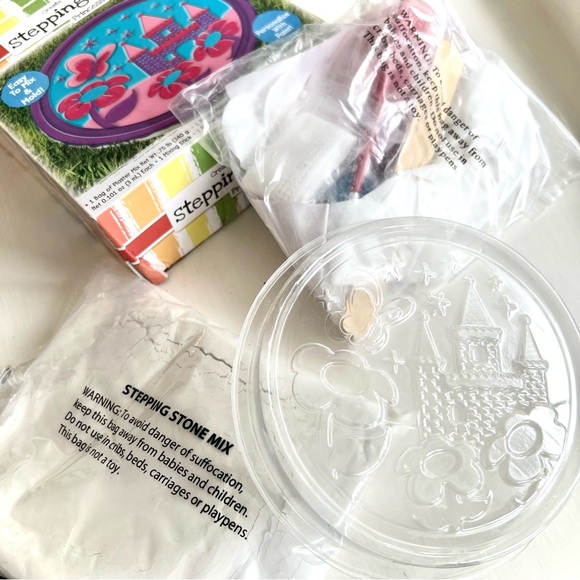 NEW Create Your Own Stepping Stone Kit Princess Garden Crafts Kids Art Project - Picture 9 of 12